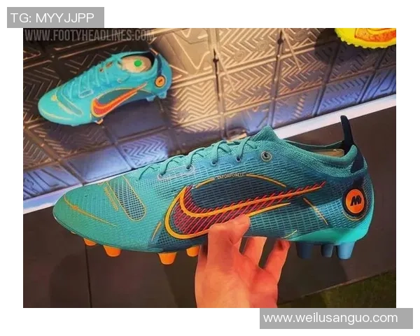 球星亲身示范新款足球鞋上脚图案，潮流与性能并存的完美结合